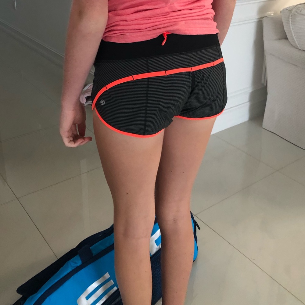RARE 🍋Lululemon Speed Short - Picture 2 of 9